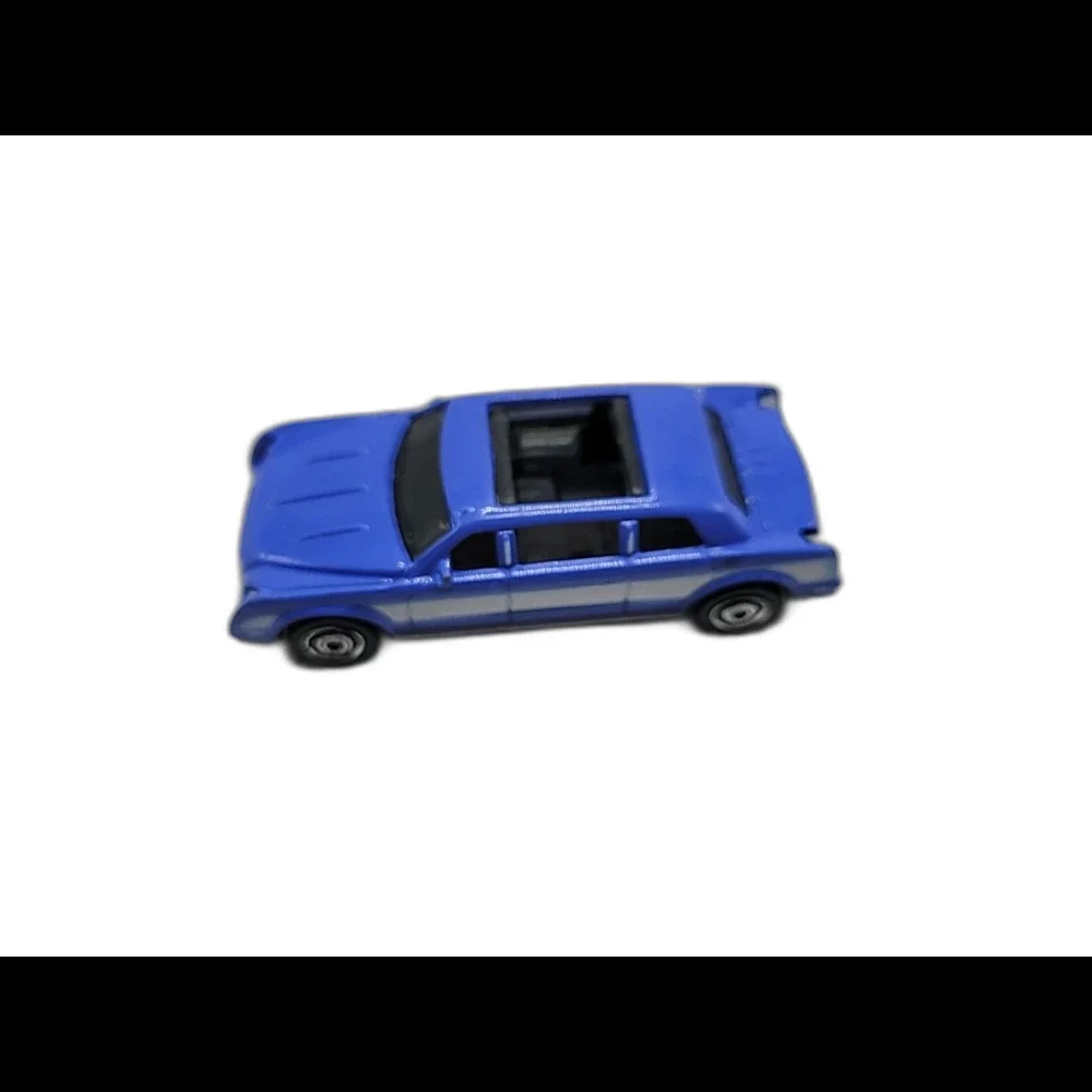 2001 Matchbox MB 537 Limousine Periwinkle with White Stripe Diecast Car 1:64 HW
